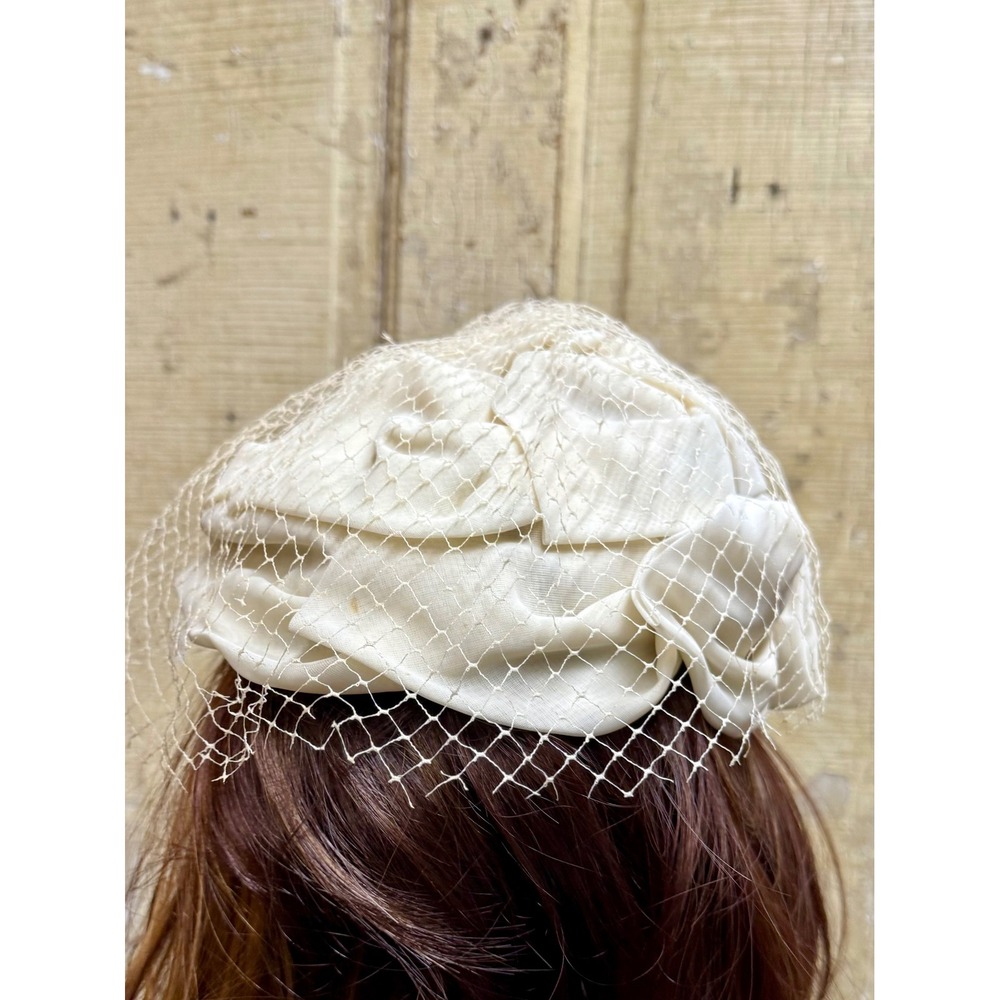 Vintage Ivory Satin Pillbox Hat with Veil Bridal Special Occasion - Picture 8 of 17